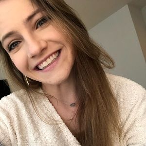 Meet your Posher, Madaline